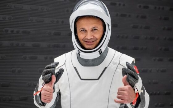 T Ü R K İ Y E ‘ NİN Uzayda  İLK   İNSANLI   UZAY GÖREVİ…